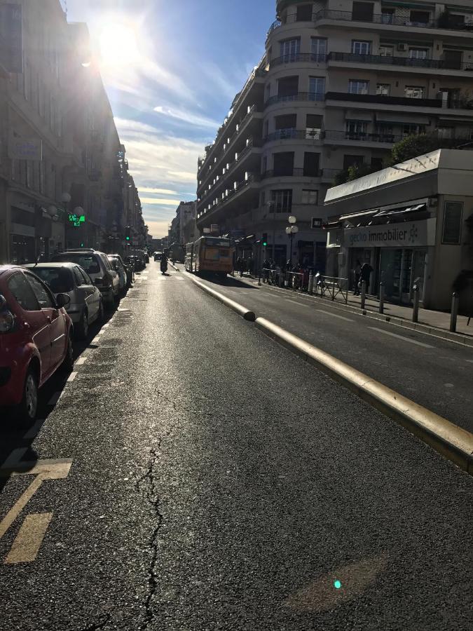 1 Bdr Downtown Near Place Massena Ница Екстериор снимка