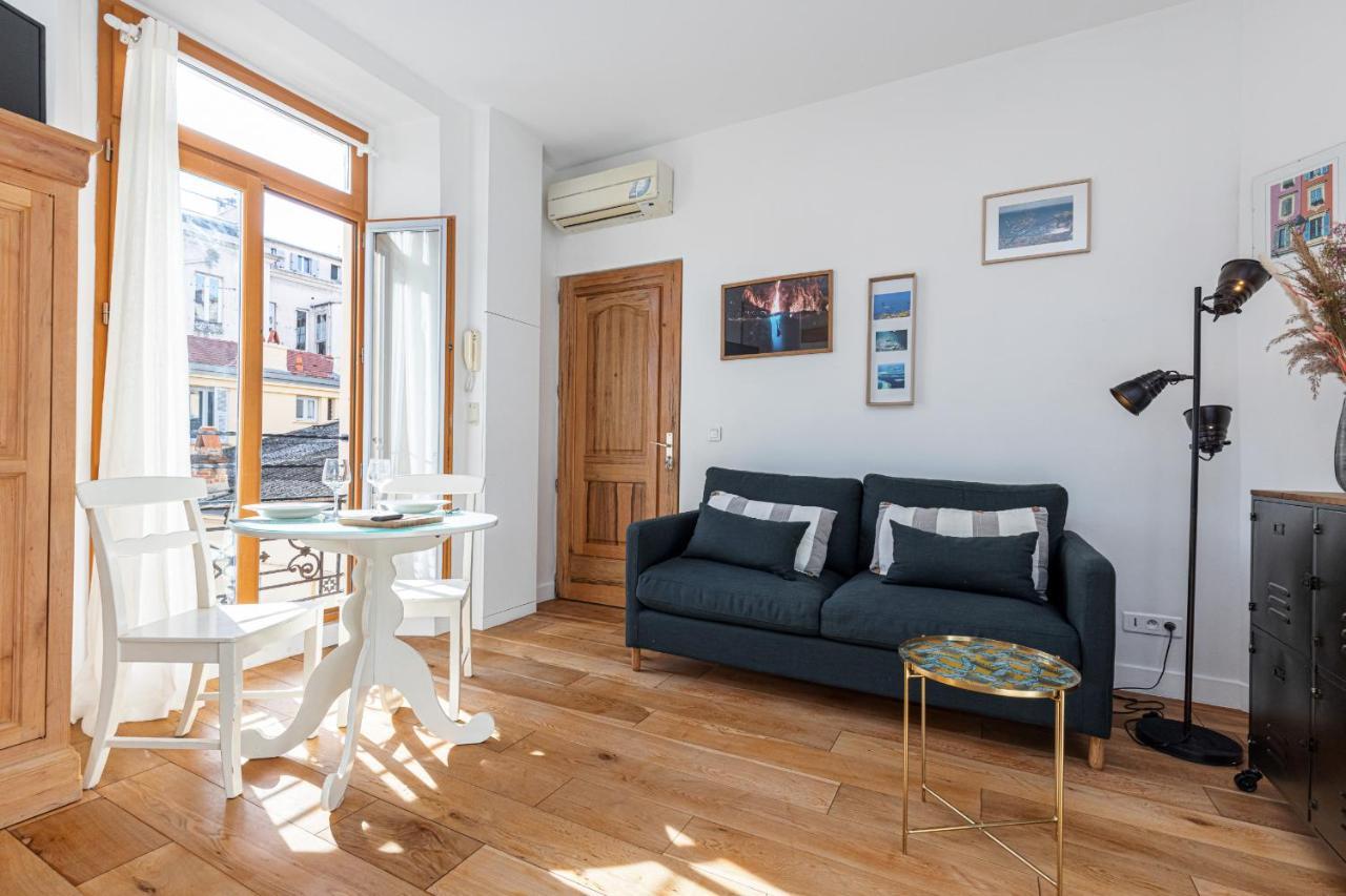 1 Bdr Downtown Near Place Massena Ница Екстериор снимка